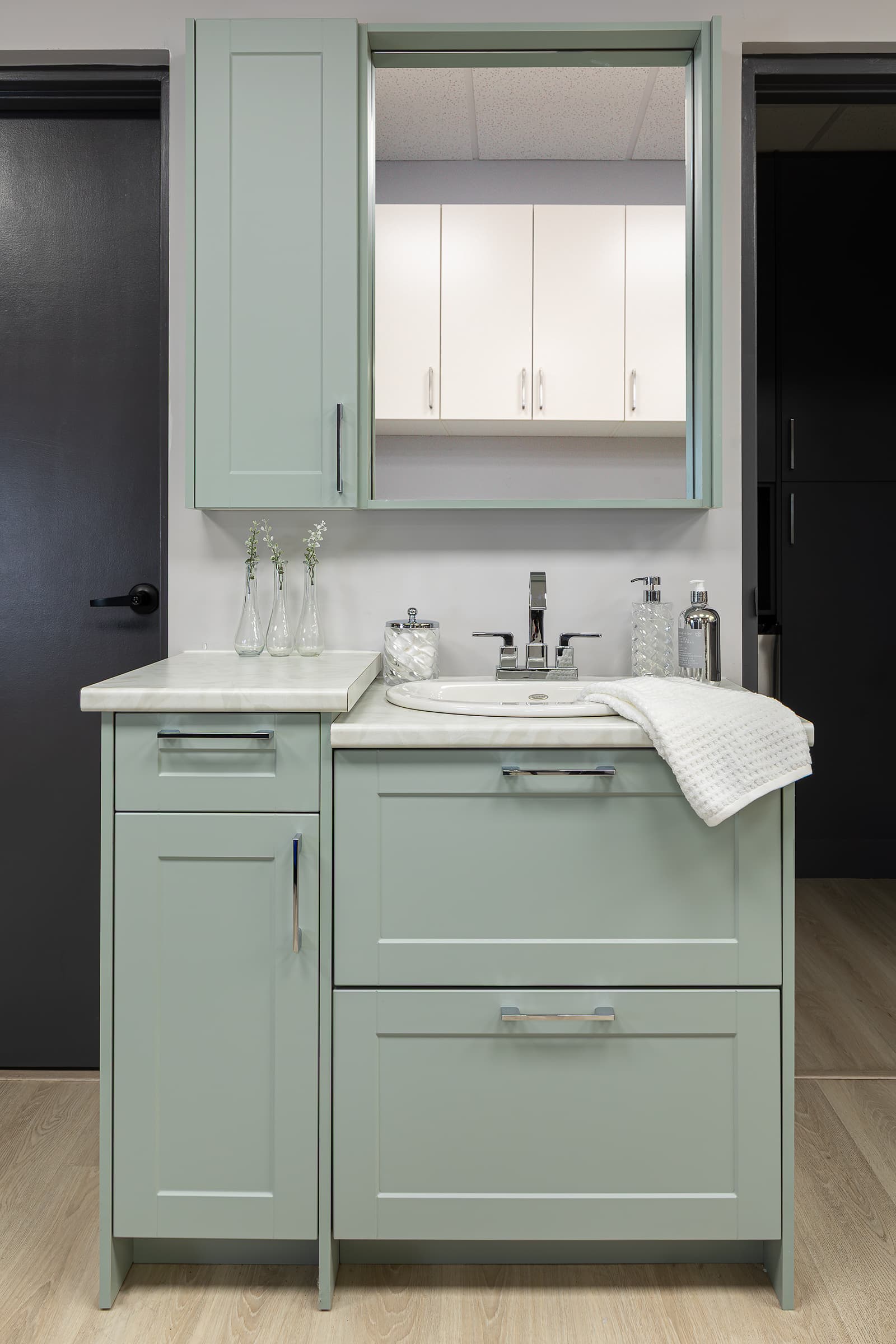 front view of sink and vanity display